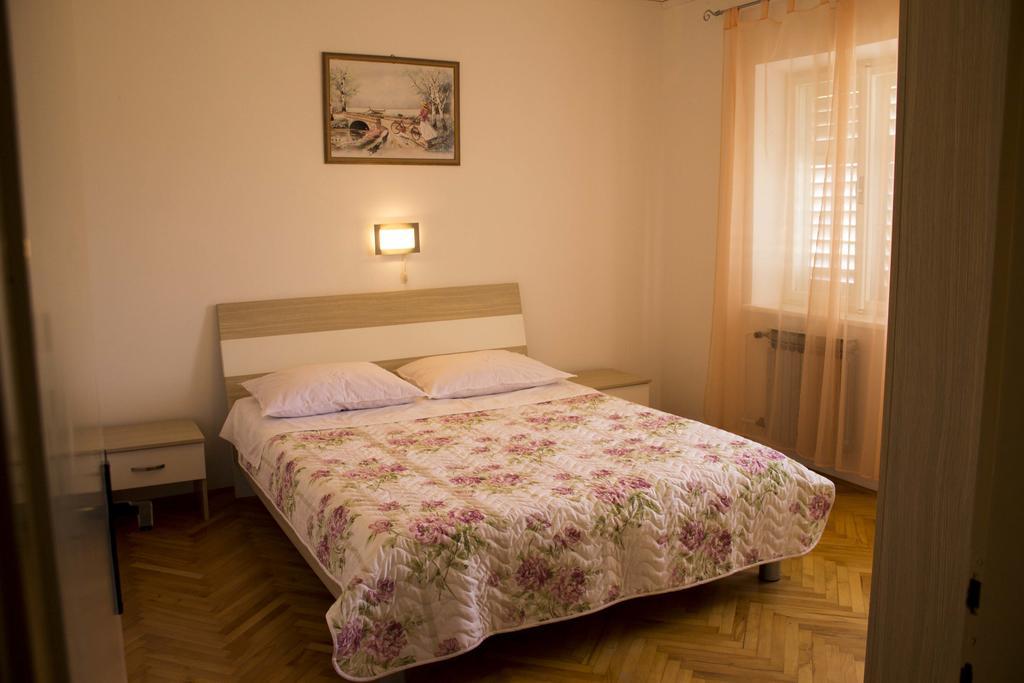 Apartment Gulic Supetarska Draga Exterior photo
